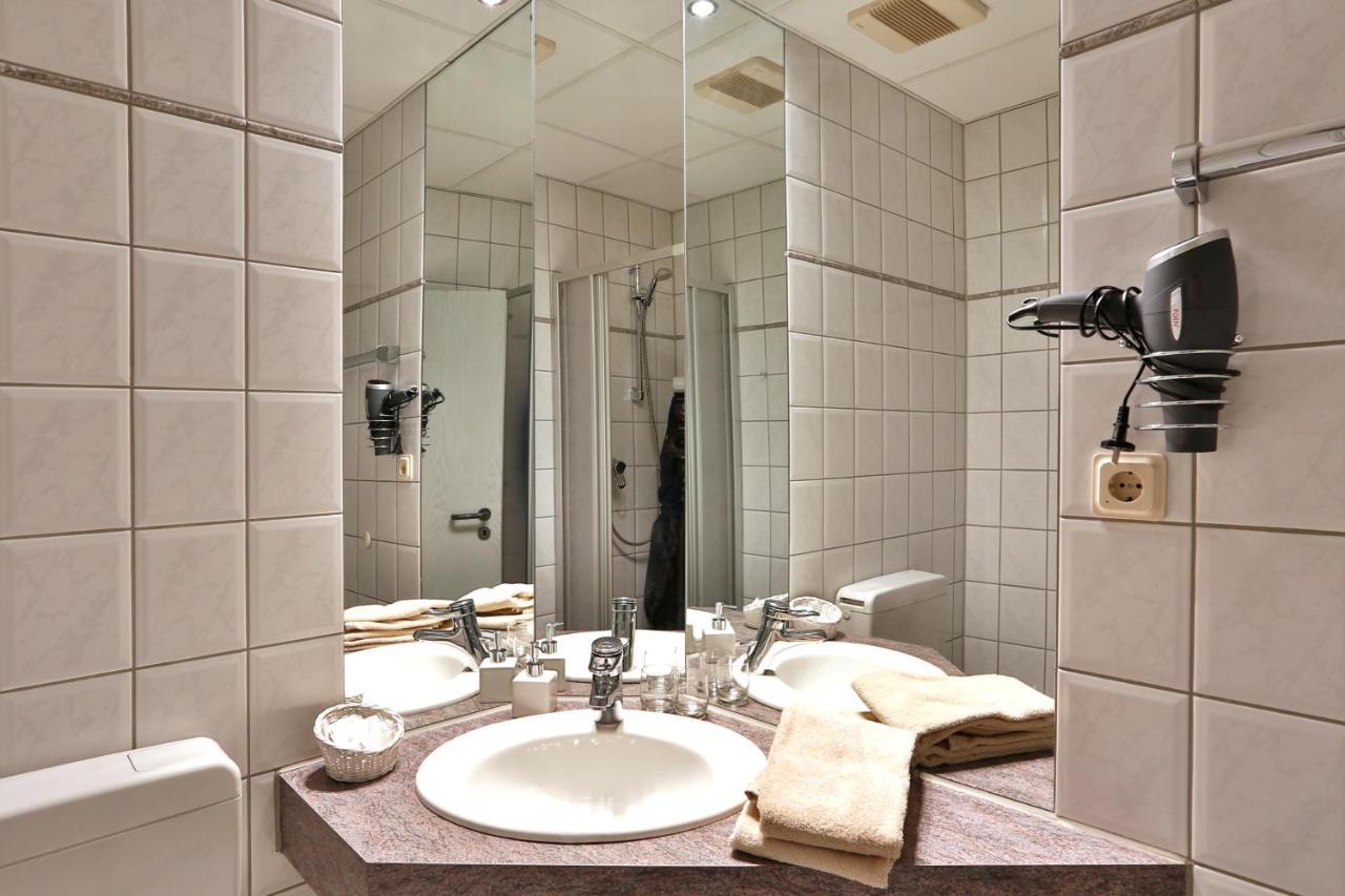 Hotel Stadt Камен Екстериор снимка