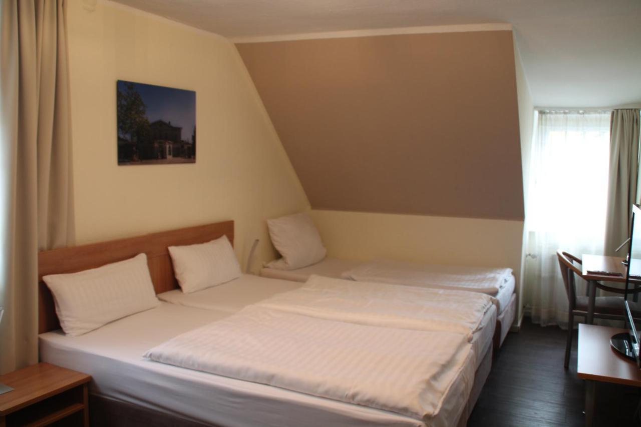 Hotel Stadt Камен Екстериор снимка