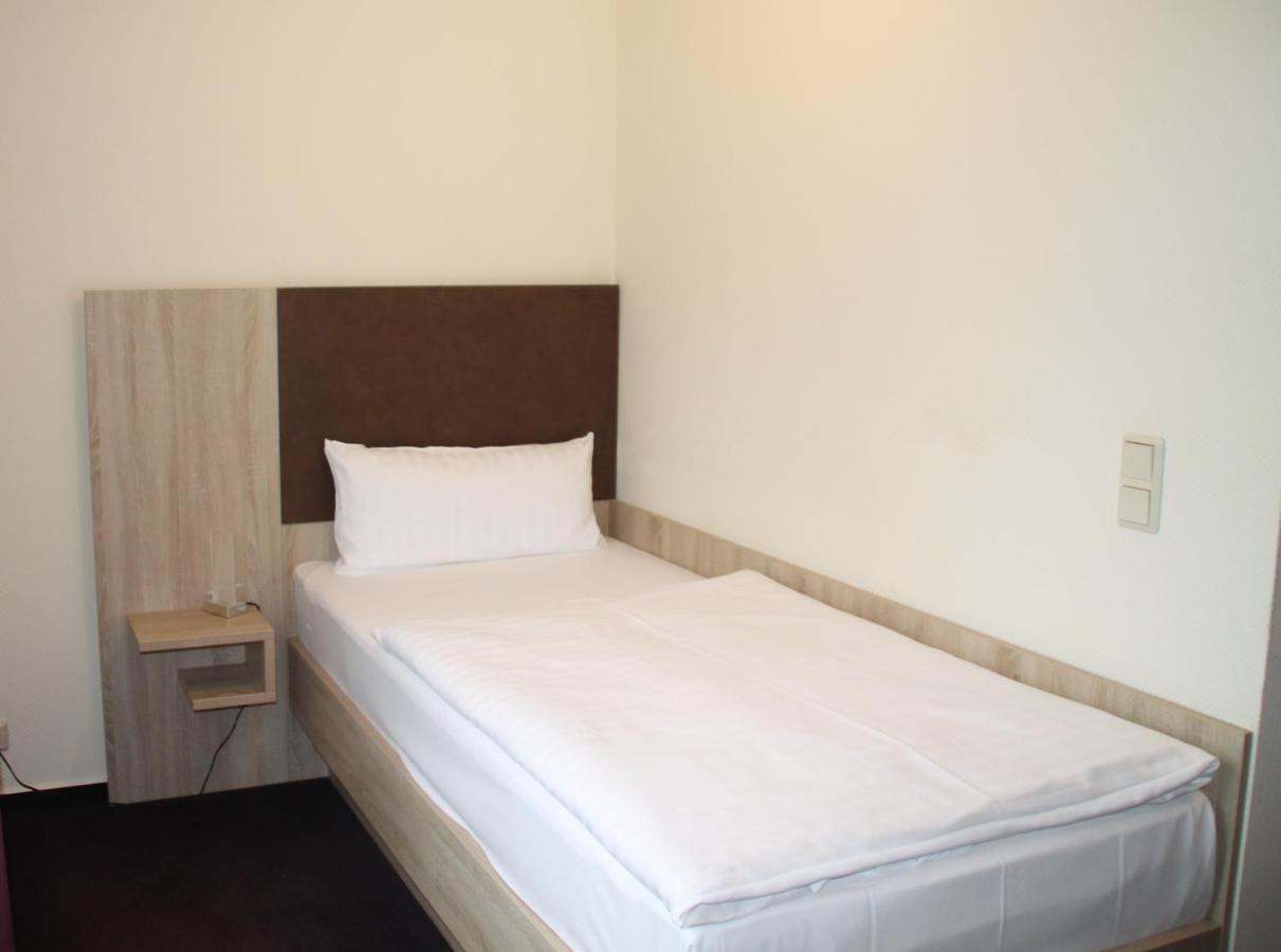 Hotel Stadt Камен Екстериор снимка